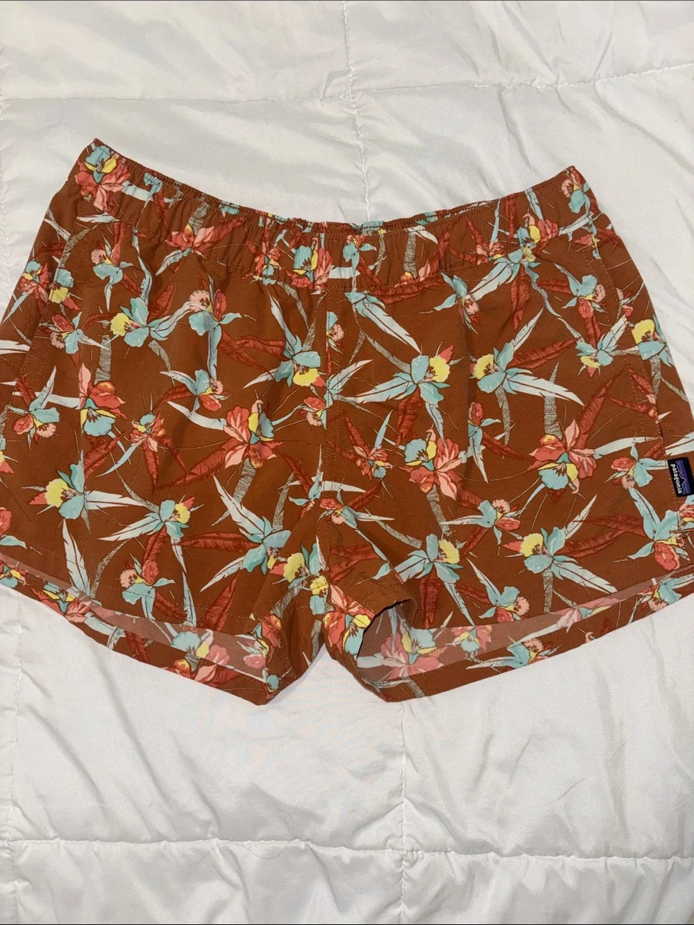 Patagonia Women’s Rust Floral Elastic-Waist Athletic Shorts - Picture 1 of 2